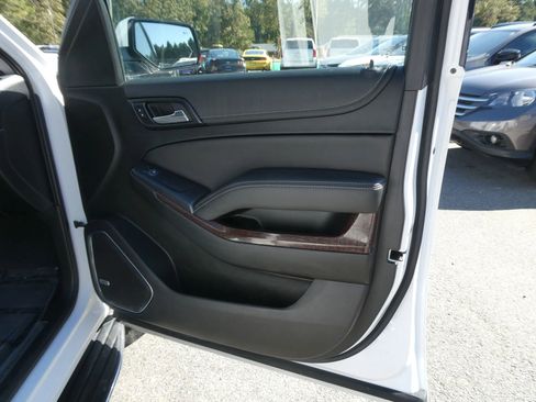 Used 2019 GMC Yukon XL SLT image 25