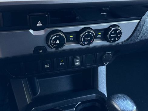 Used 2017 Toyota Tacoma SR5 w/ Tow Package image 22