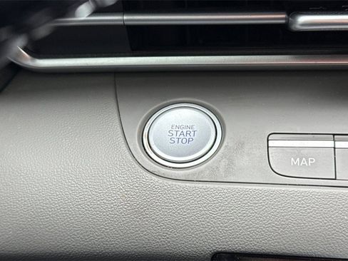 Used 2023 Hyundai Elantra SEL w/ Convenience Package image 25