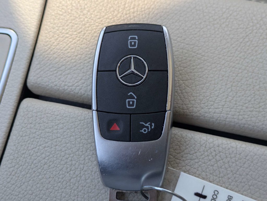 Used 2022 Mercedes-Benz GLB 250 image 35