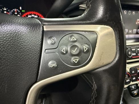 Used 2016 GMC Yukon XL Denali image 17