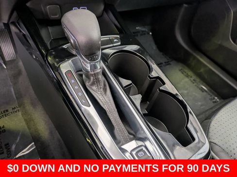 Used 2025 Chevrolet Trax LT w/ LT Convenience Package FWD image 23