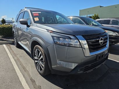 Used 2023 Nissan Pathfinder Platinum w/ Cargo Package