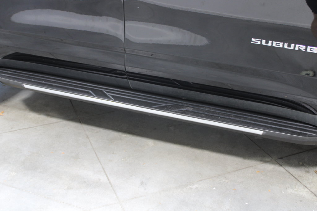 Used 2022 Chevrolet Suburban Premier RWD image 13