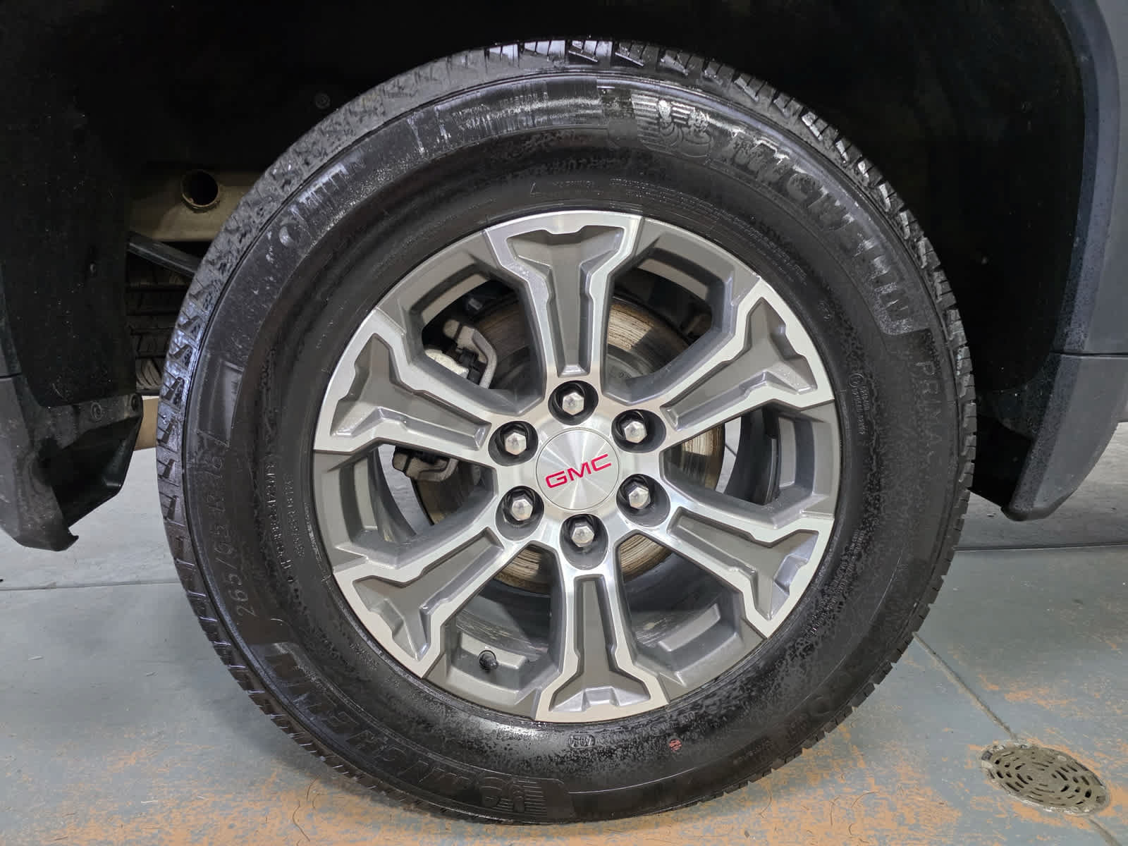 Used 2025 GMC Sierra 1500 SLT AWD/4WD image 9