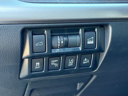 Used 2019 Subaru Outback 2.5i Limited image 11