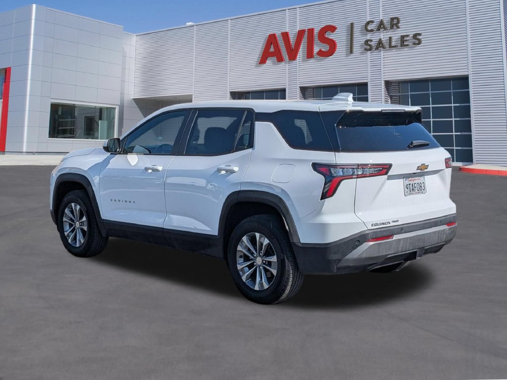 Used 2025 Chevrolet Equinox LT AWD/4WD image 9