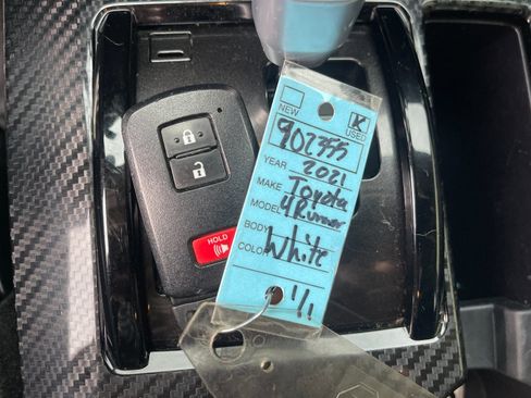 Used 2021 Toyota 4Runner TRD Off-Road Premium image 10