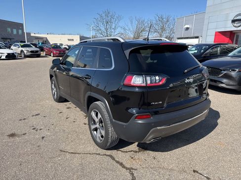 Used 2019 Jeep Cherokee Limited w/ Luxury Group image 7