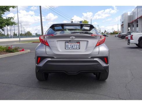 Certified 2019 Toyota C-HR XLE FWD image 6