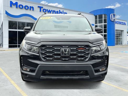 Used 2023 Honda Passport TrailSport image 2