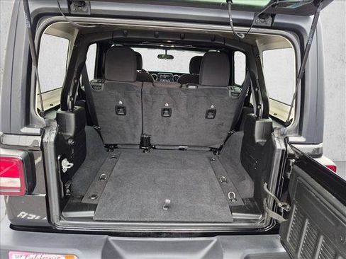 Used 2022 Jeep Wrangler Unlimited Sport AWD/4WD image 9