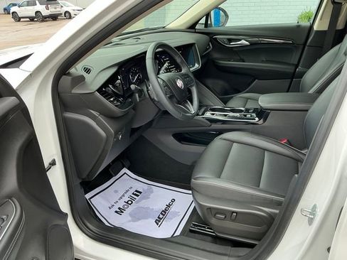 Used 2023 Buick Envision Essence image 11