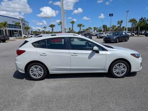 Used 2017 Subaru Impreza 2.0i Premium w/ BSD & Rcta/SRF/Eyesight image 3