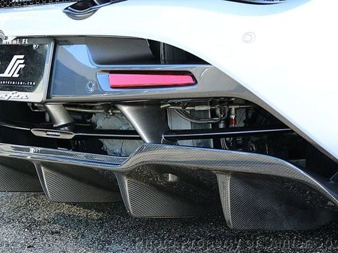 Used 2018 McLaren 720S Luxury RWD image 9