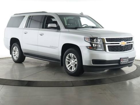 Used 2018 Chevrolet Suburban LT AWD/4WD image 2