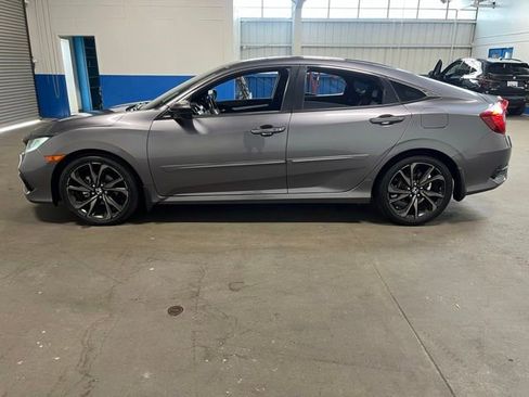 Used 2019 Honda Civic Sport image 6