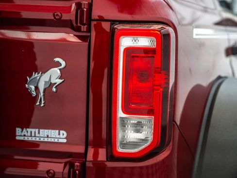 Certified 2025 Ford Bronco Heritage Edition AWD/4WD image 9