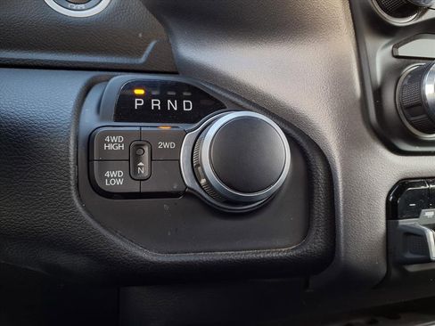 Used 2024 RAM 2500 Big Horn w/ Bed Utility Group image 6