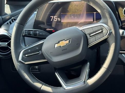 New 2026 Chevrolet Equinox EV LT w/ Comfort Package FWD image 8