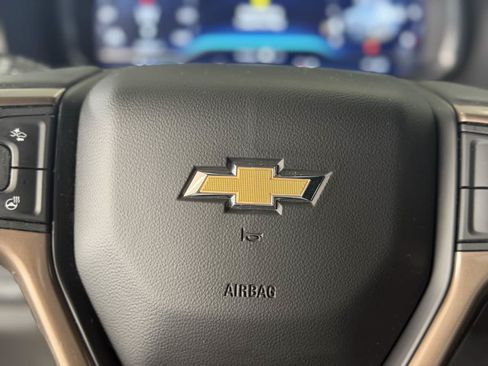 Used 2023 Chevrolet Tahoe High Country AWD/4WD image 40