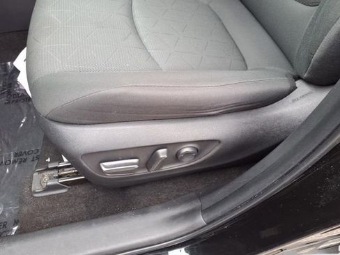 Used 2023 Toyota RAV4 XLE image 17