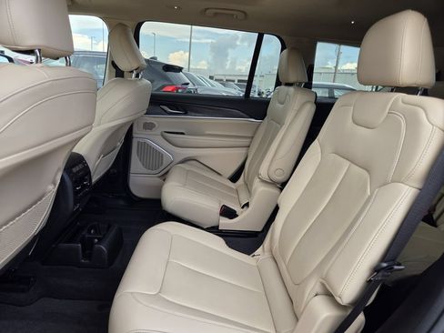 Used 2022 Jeep Grand Cherokee L Limited RWD image 30