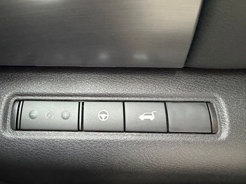 Certified 2025 Nissan Pathfinder SL AWD/4WD image 15