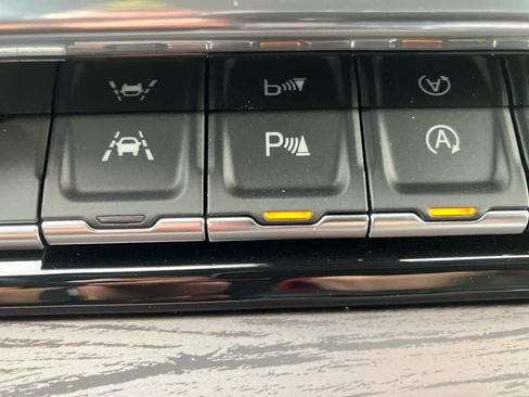 New 2026 GMC Sierra 1500 SLT w/ SLT Premium Package image 30