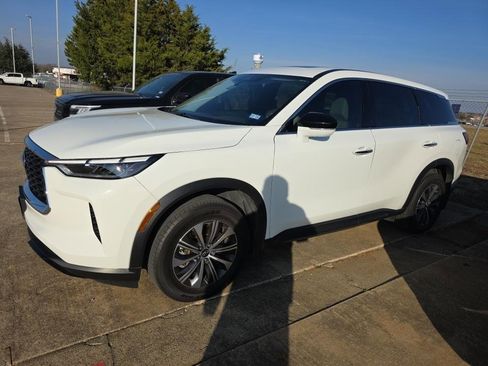 Certified 2023 INFINITI QX60 Pure image 4