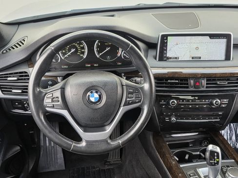 Used 2017 BMW X5 xDrive40e image 10