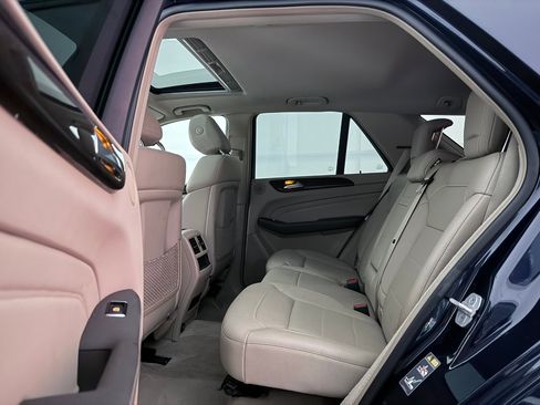 Used 2015 Mercedes-Benz ML 350 4MATIC w/ Premium 1 Package image 22