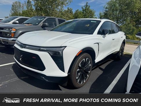 Used 2024 Chevrolet Blazer EV RS RWD image 1