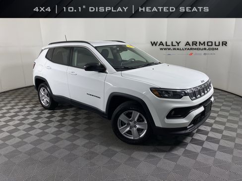 Used 2022 Jeep Compass Latitude image 1