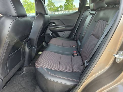 Used 2025 Nissan Kicks SR FWD image 16