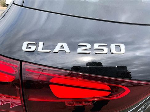 Used 2025 Mercedes-Benz GLA 250 GLA 250 image 10
