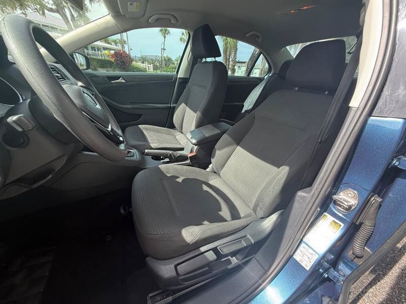 Used 2016 Volkswagen Jetta S FWD image 9