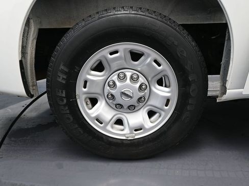 Used 2019 Nissan NV 2500 SV RWD image 14