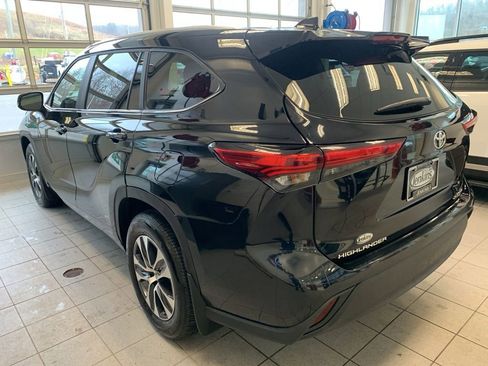 Used 2023 Toyota Highlander L image 15