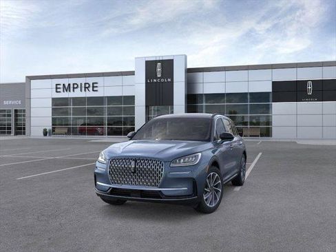 New 2025 Lincoln Corsair AWD w/ Equipment Group 101A image 2