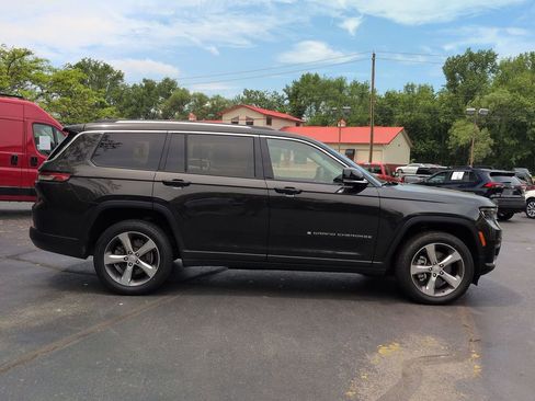 Used 2021 Jeep Grand Cherokee L Limited AWD/4WD image 4