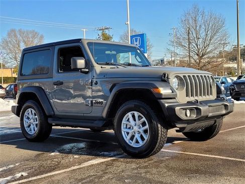 Used 2023 Jeep Wrangler Sport S image 5