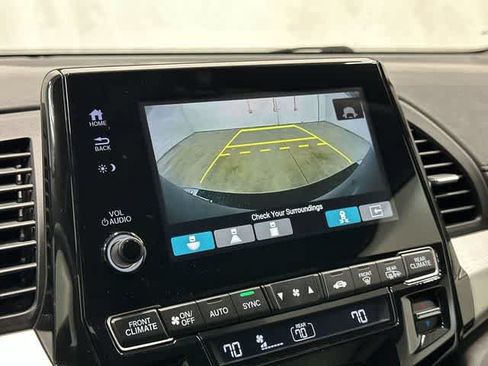 Used 2018 Honda Odyssey Touring image 23