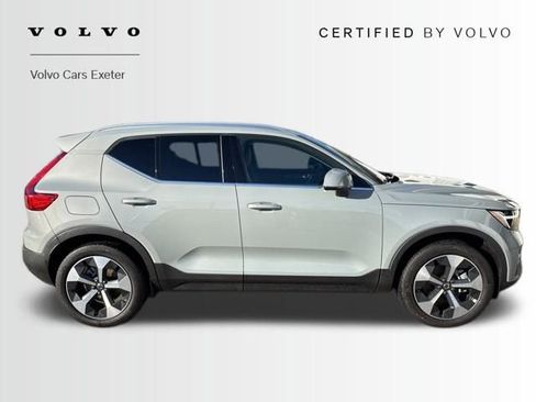 Certified 2025 Volvo XC40 B5 Core w/ Protection Package Premier image 4