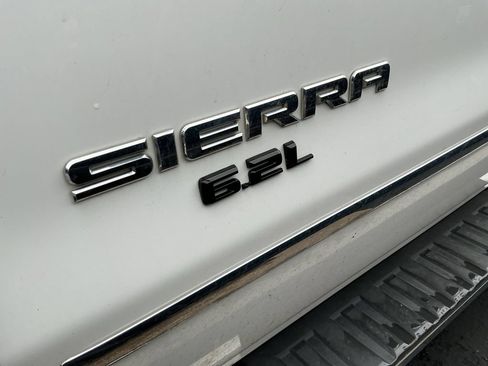 Used 2018 GMC Sierra 1500 SLT w/ SLT Premium Package AWD/4WD image 3