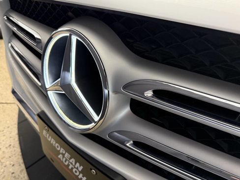 Used 2017 Mercedes-Benz GLC 300 4MATIC image 22