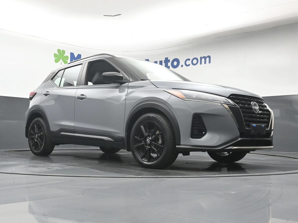 Used 2023 Nissan Kicks SR w/ SR Premium Package FWD image 26