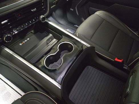 New 2026 Chevrolet Tahoe Premier AWD/4WD image 27