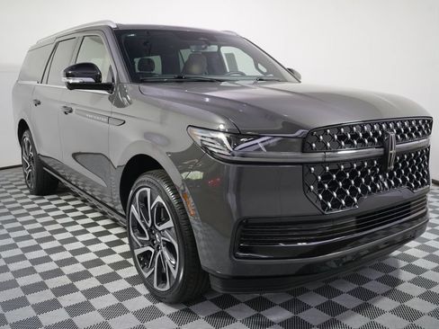 New 2026 Lincoln Navigator L Black Label AWD/4WD image 9