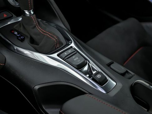 Used 2021 Chevrolet Camaro ZL1 RWD image 33